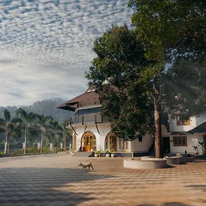 La Cascade Resort